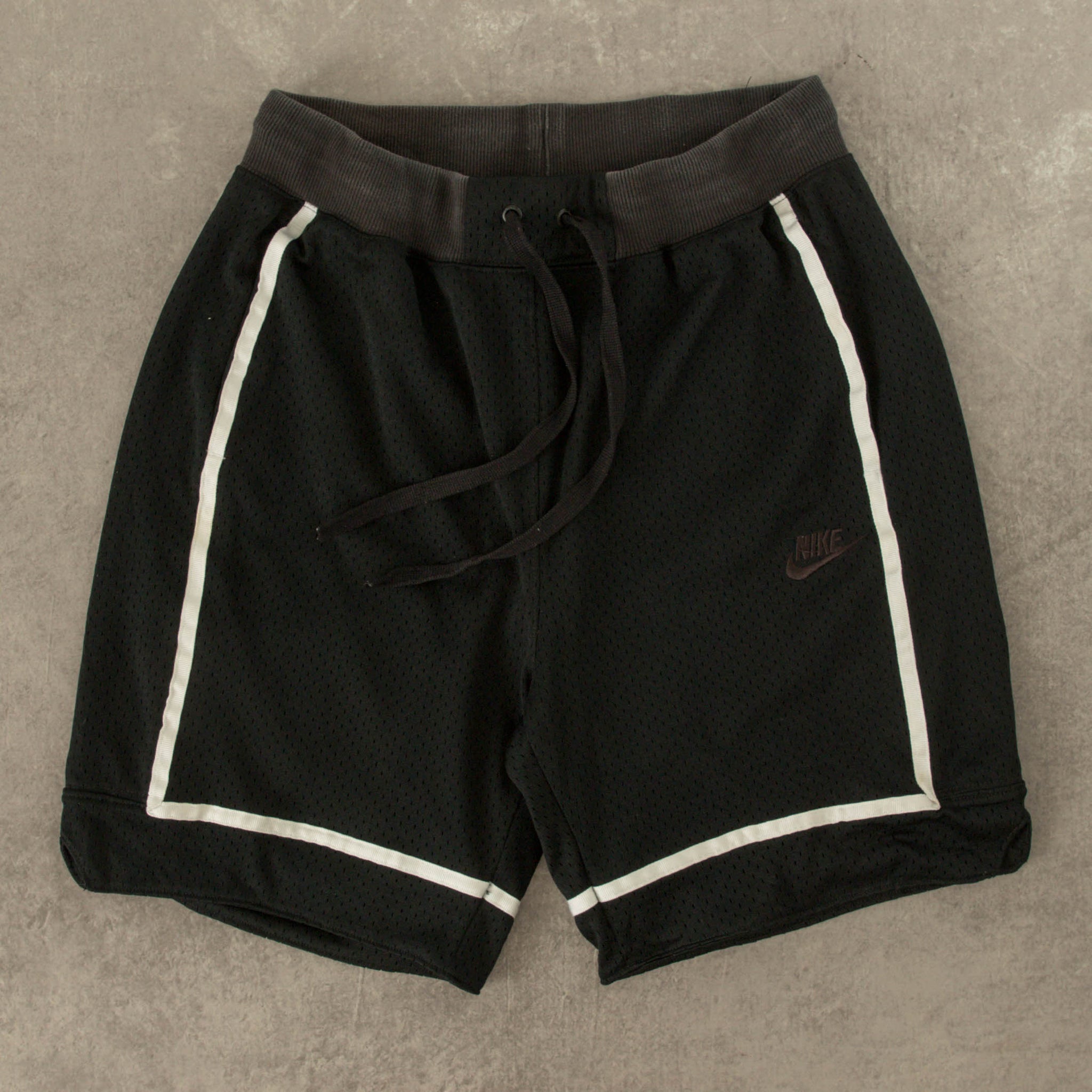 MEN S VINTAGE NIKE MESH SHORTS SMALL North Workshop