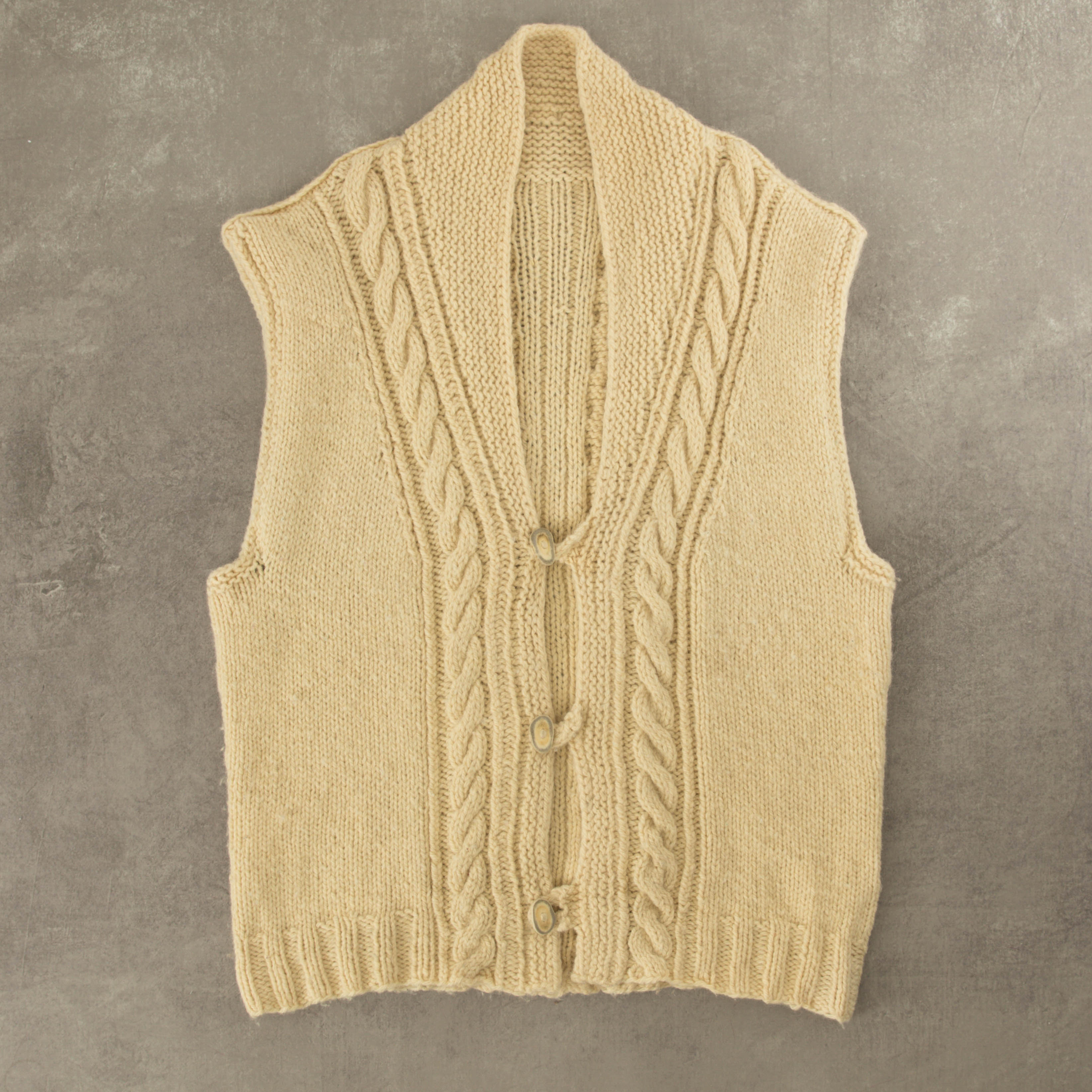 MEN'S VINTAGE ARAN HAND KNITTED CARDIGAN - X-LARGE – North Workshop